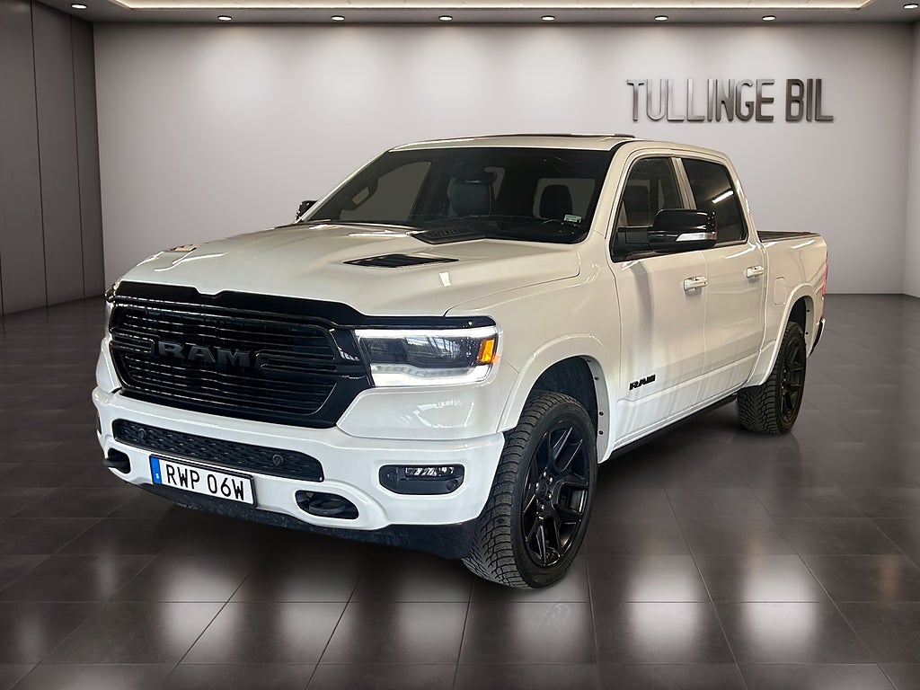 RAM 1500 5.7 V8 4X4 395HK LARAMIE NIGHT Pano H/K Luft 22" MOMS
