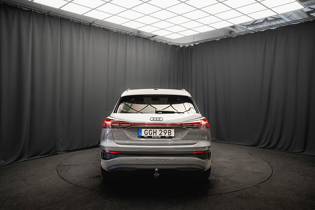 Audi Q4 E-Tron 40 e Evolutionspaket DRAG KAMERA SE SPEC MOMS 204hk