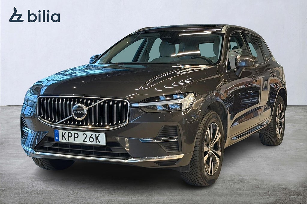 Volvo XC60 Recharge T6 AWD Core Edition | Pano | Drag | Läder