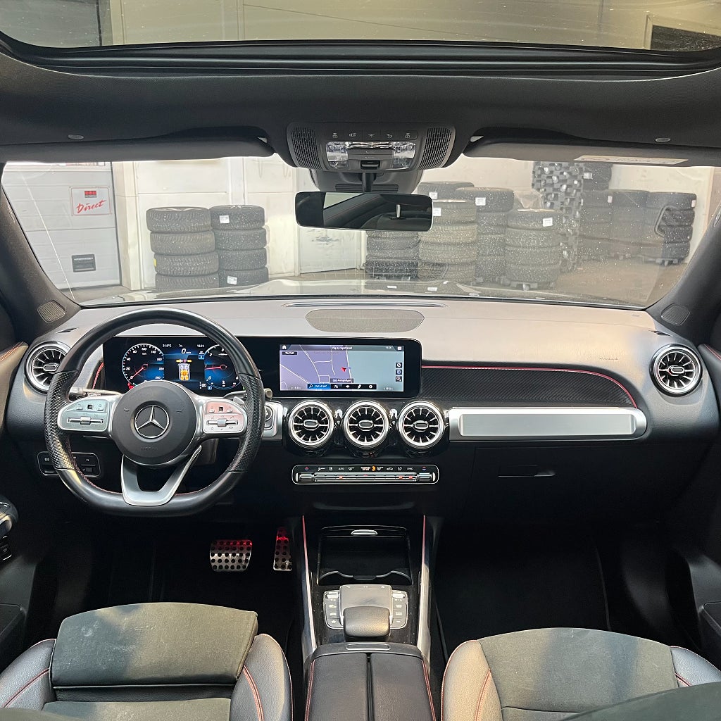 Mercedes-Benz GLB 200 d AMG Line Pano Navi Backkamera Widescreen 7-Sits