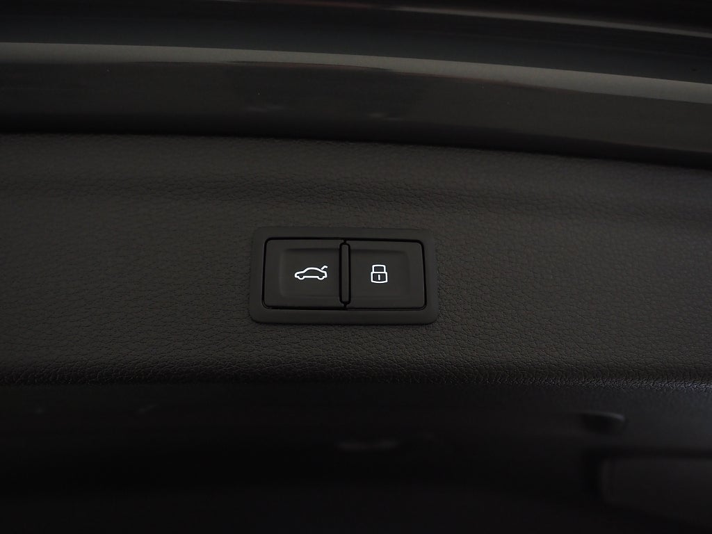 Audi Q3 35 TFSI 150hk MHEV Proline Adv |Drag|Värmare|Kamera| 2022