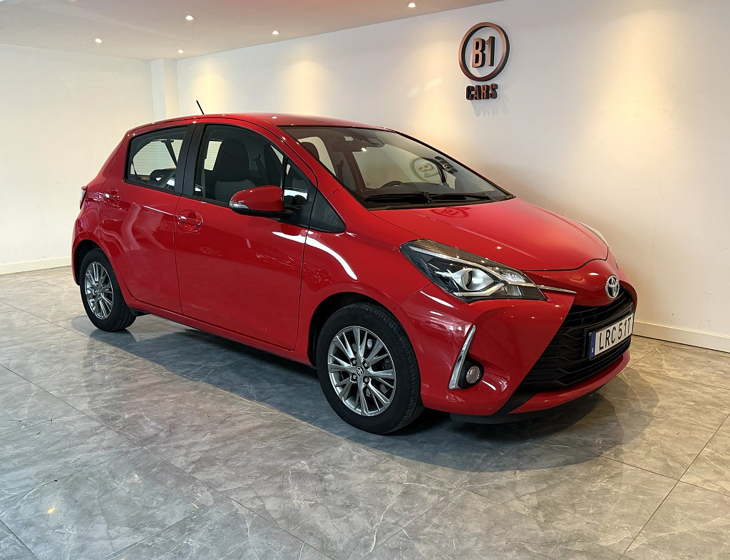 Toyota Yaris 5-dörrar 1.5 VVT-iE Active Euro 6  B-KAMERA LÅGMIL NYBE