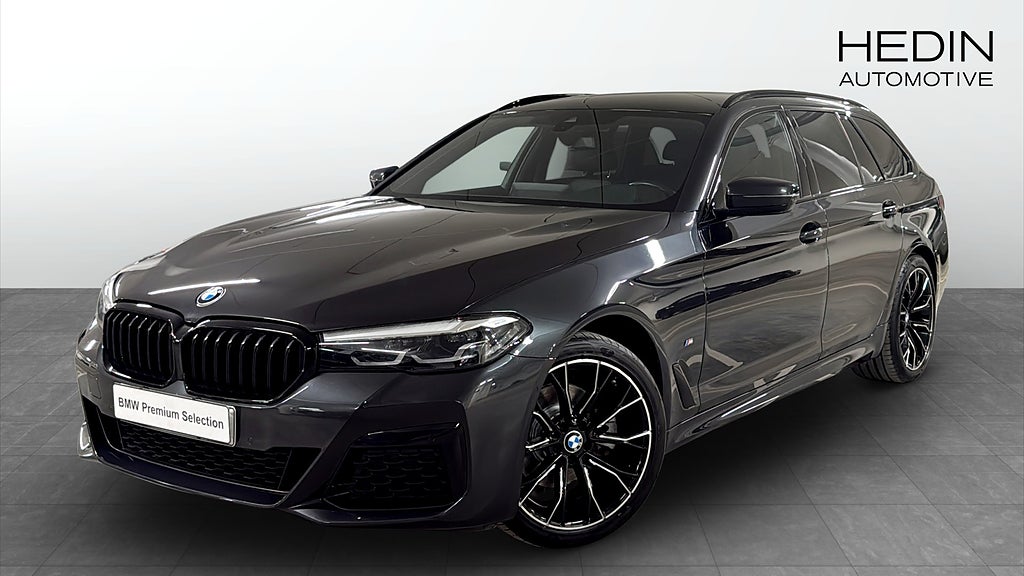 BMW 520 xDrive Touring M sport / Dragkrok / Rattvärme