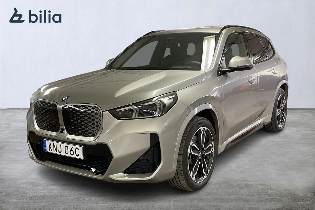 BMW iX1 xDrive30 M Sport Business Edition Drag HK HUD 19"