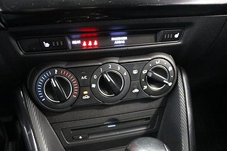 Halvkombi Mazda 2 18 av 20
