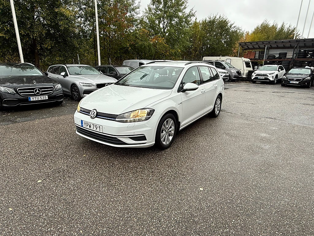 Volkswagen Golf I SPORTSCOMBI 1.4TGI AUT CARPLAY VÄRMARE V-HJUL EU6 