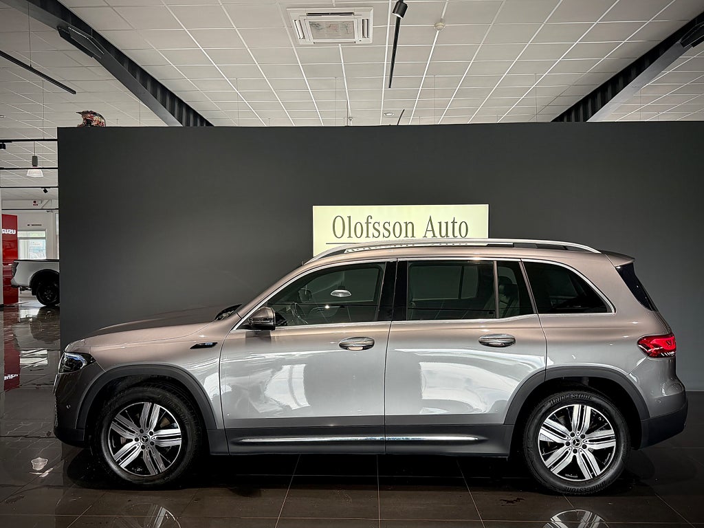 Mercedes-Benz EQB 300 4MATIC Progressive Line Värmare Navi - bild 2