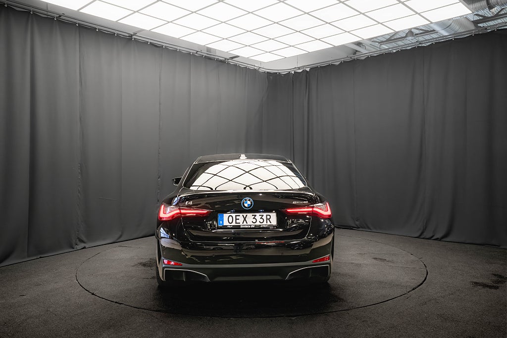 BMW i4 eDrive40 PANO LÄDER KAMERA ADAPTIV FART 83.9kWh MOMS