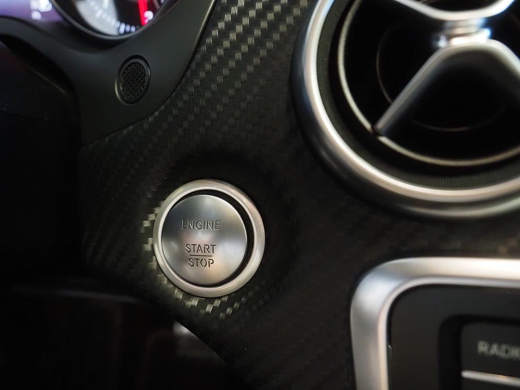 Mercedes-Benz A 180 d 7G-DCT AMG Line Kamera Pano Navi Låga mil 2018
