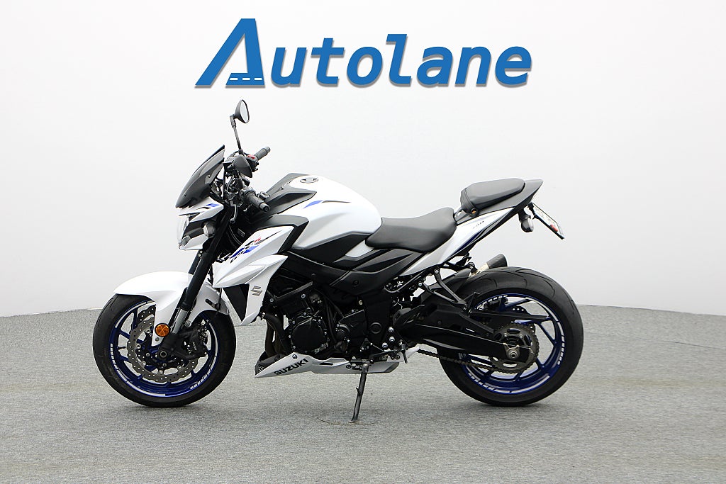 Suzuki GSX-S750 * SC Project Ventiler kontrollerade!