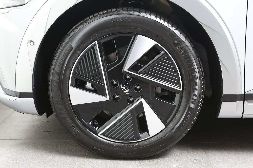 Hyundai IONIQ 5 Facelift 84 kWh AWD Advanced | Tech-paket panoramatak 2025