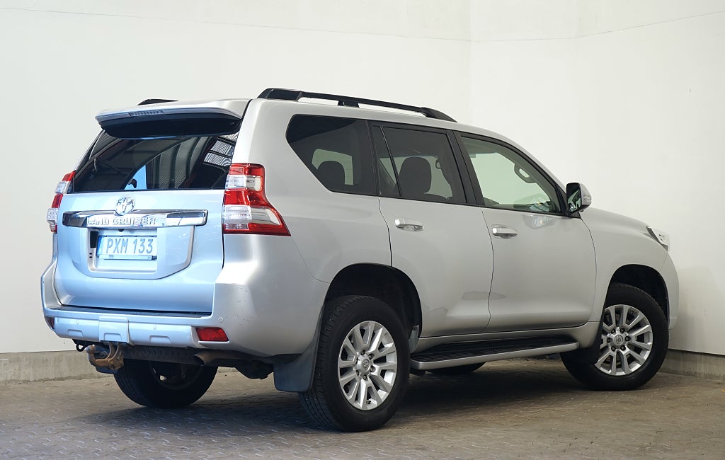 Toyota Land Cruiser 2.8 D-4D 4WD Off-Road Visibility 177hk