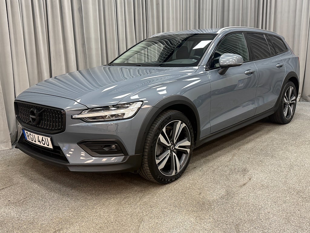 Volvo V60 Cross Country B4 197HK AWD Momentum Aut Drag/Dieselv/Harman Kardon