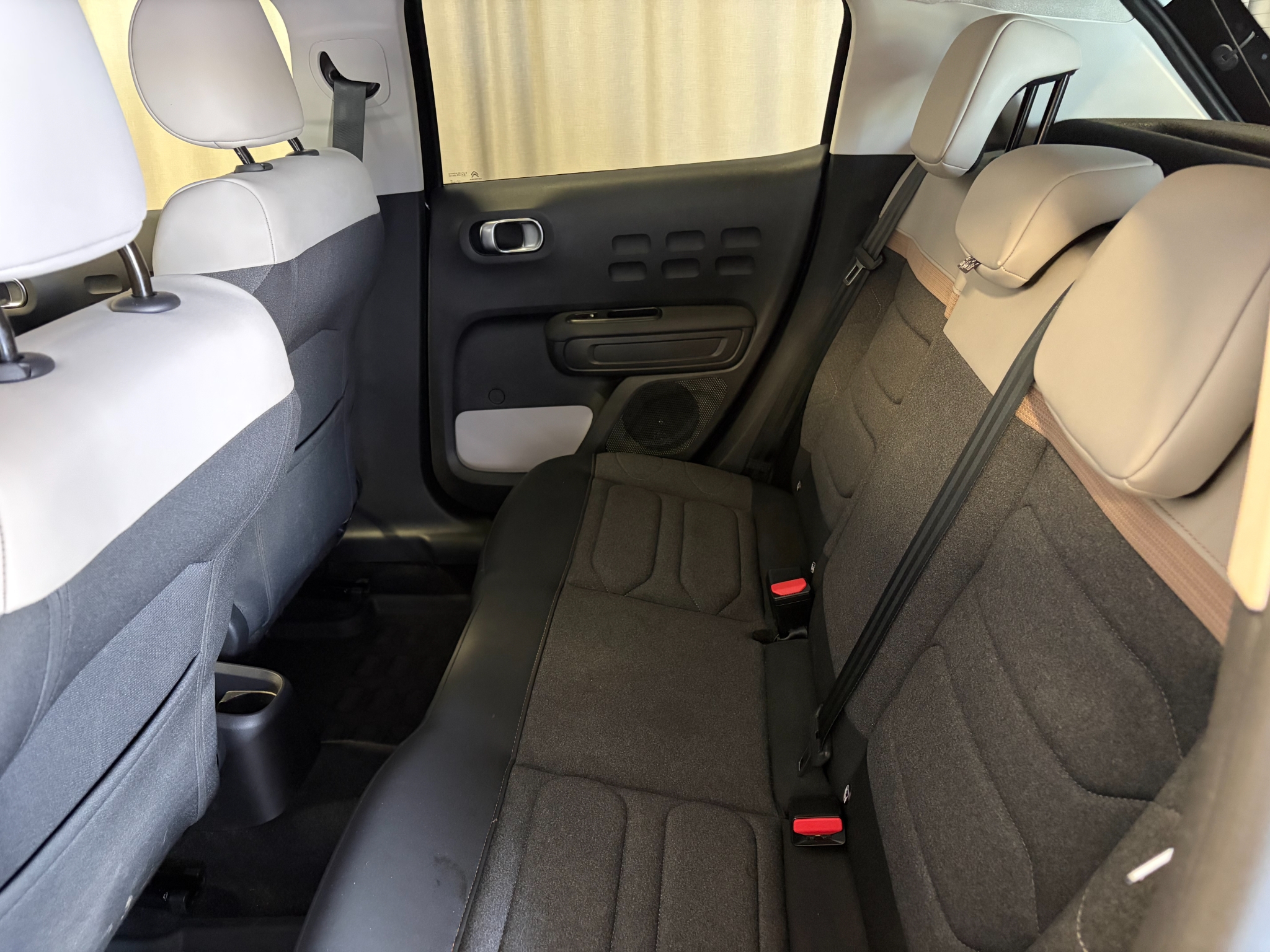 Citroen C3 Shine PureTech 82 2023, kuva 6/36