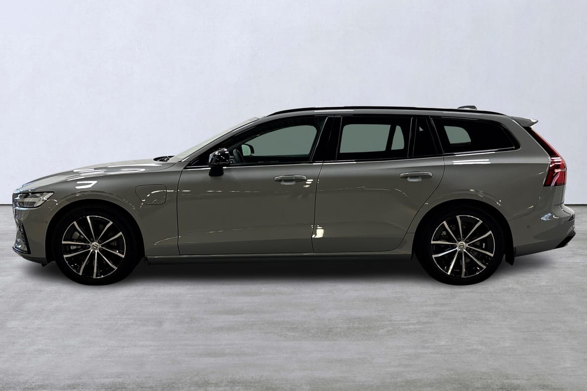 Volvo V60 T6 Plus Dark Nordic Edition 2025, bild 2/10