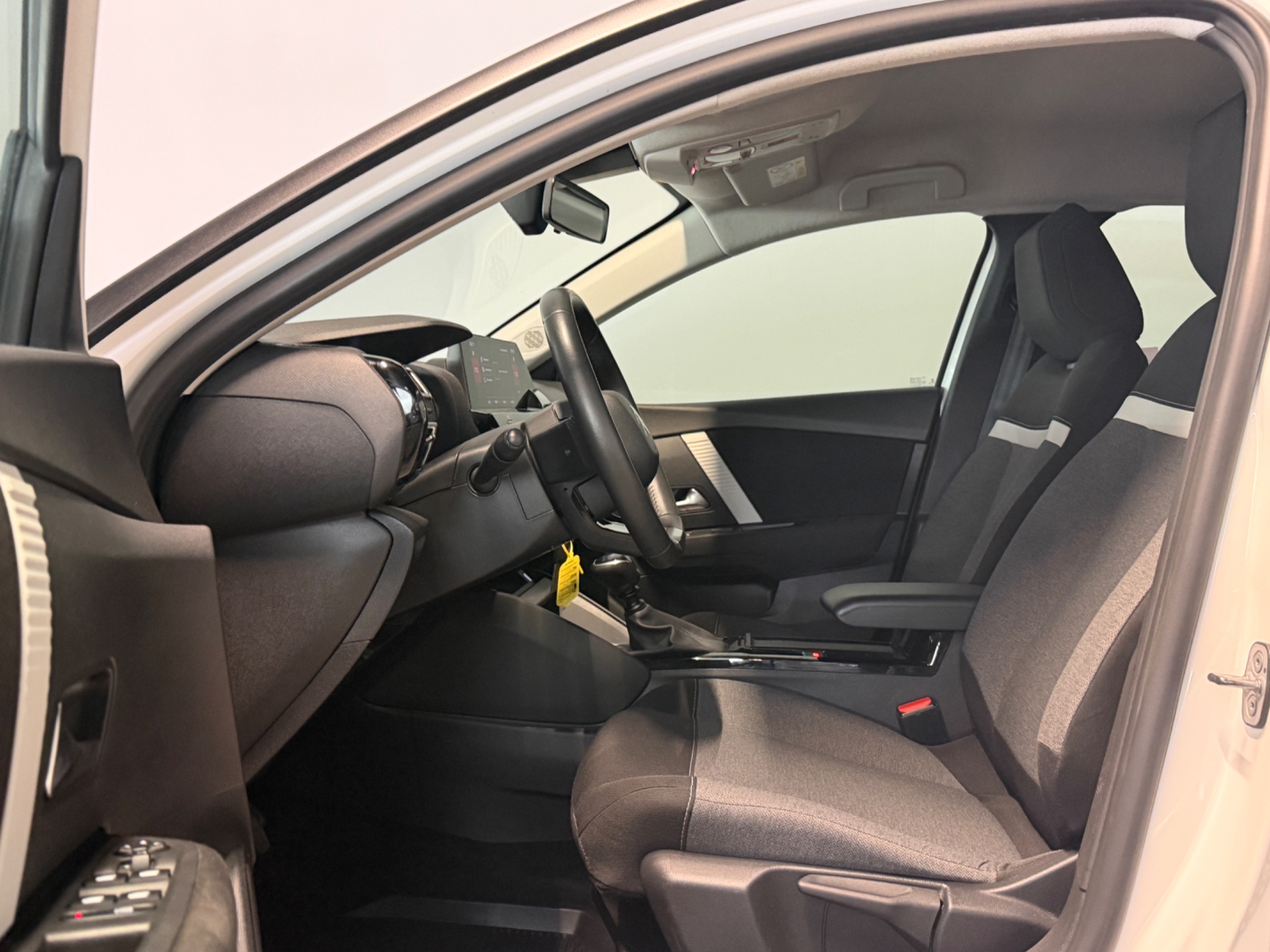 Citroen C4 Feel 130hk 2021, bild 6/39