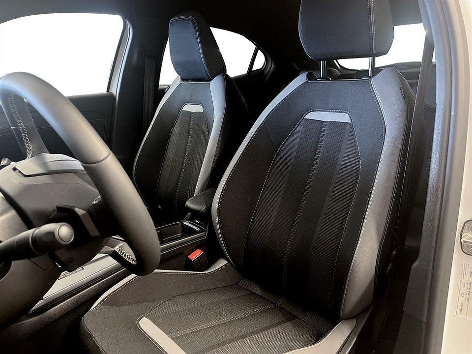 Bild på Opel Mokka GS Hybrid 1.2 Turbo 145hk Aut B-KAMERA CARPLAY