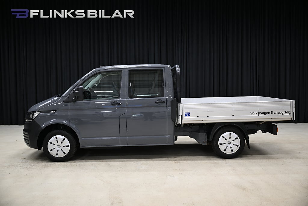 Volkswagen Transporter TDI 110HK Dubbelhytt|6-Sits|Flak|Drag|Värmare|Leasbar