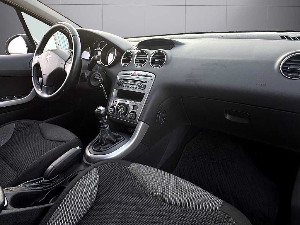 Peugeot 308 5-dörrar 1.6 e-HDi FAP Vinterhjul  - miniatyr 13