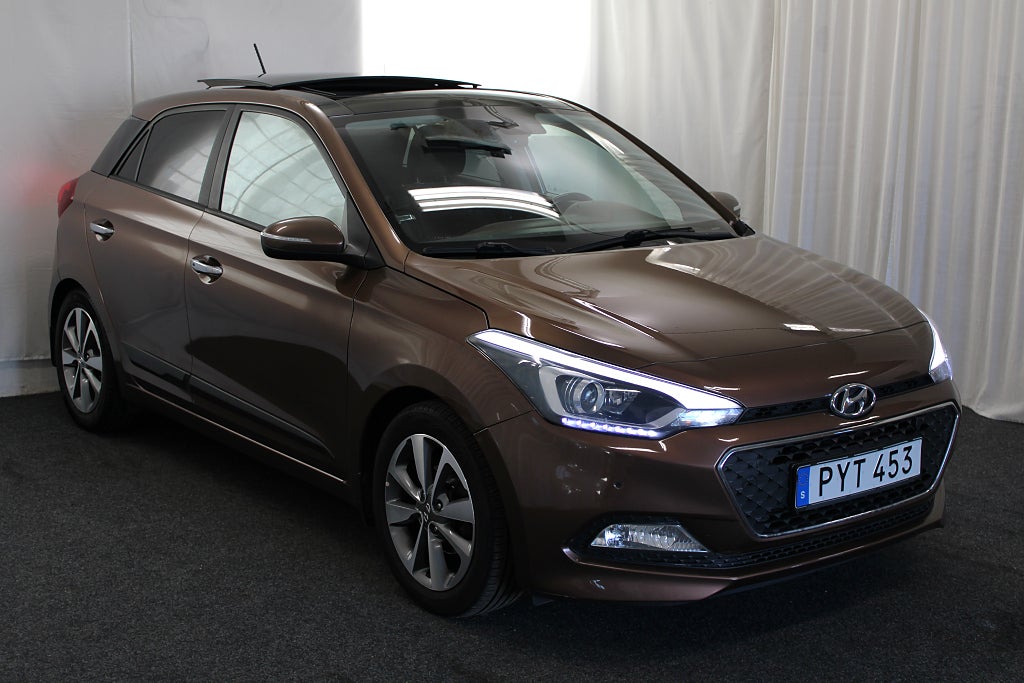 Hyundai i20 1.4 Premium |Panorama|Rattvärme|GPS|B-Kamera|Drag|101hk
