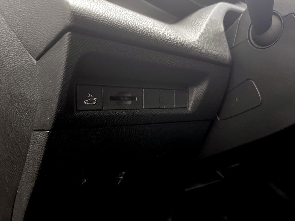 Bild på Peugeot 408 GT 1.2 PT 130hk Aut B-KAMERA MASSAGE