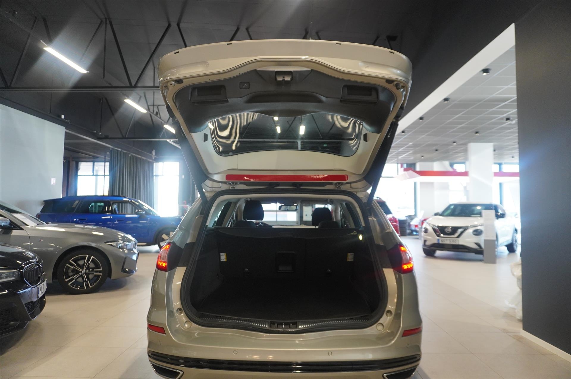 Ford Mondeo 2015, photo 5/10