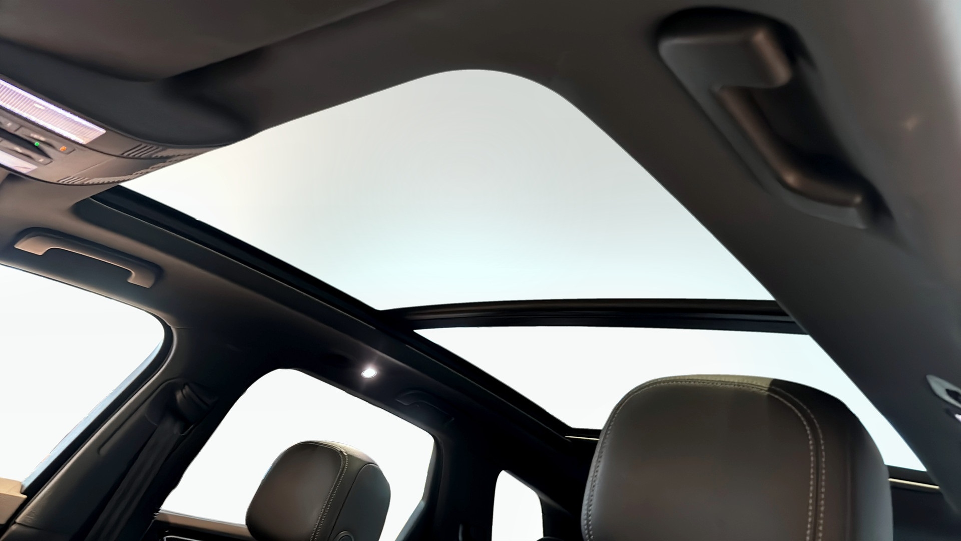Volkswagen Touareg 2023, photo 6/37