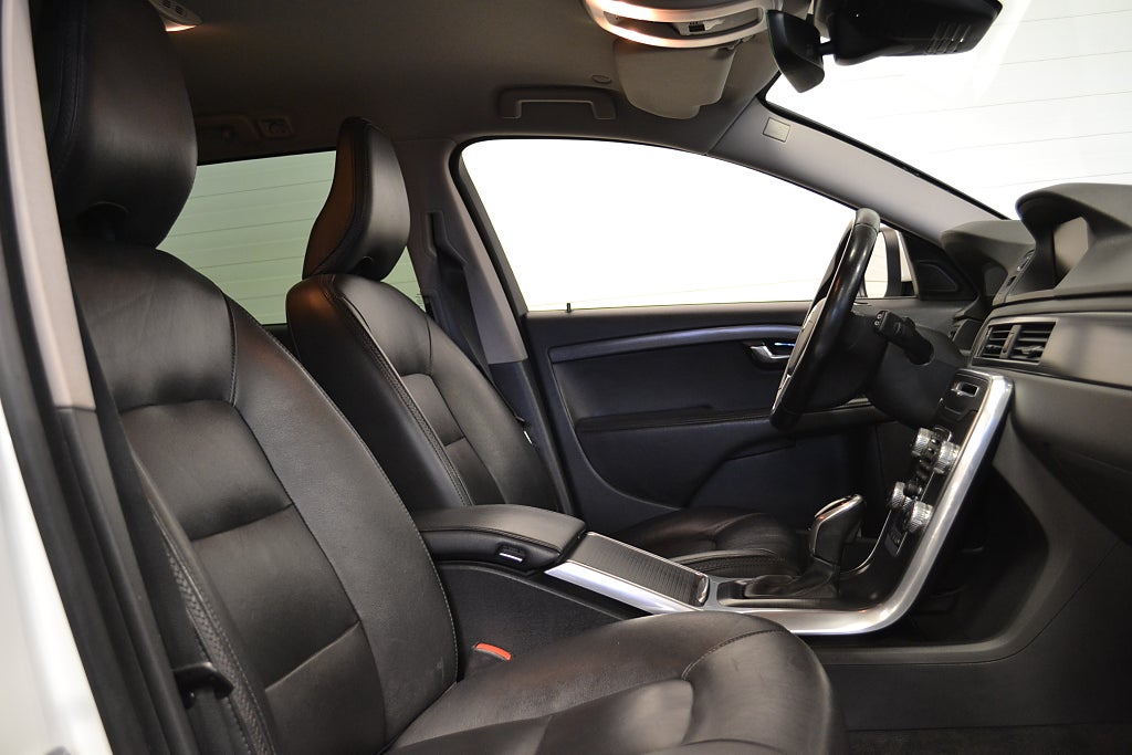 Volvo XC70 D4 181hk AWD Classic Summum | Drag | D-värm | Skinn | 2016