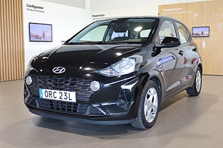 Halvkombi Hyundai i10 1 av 24
