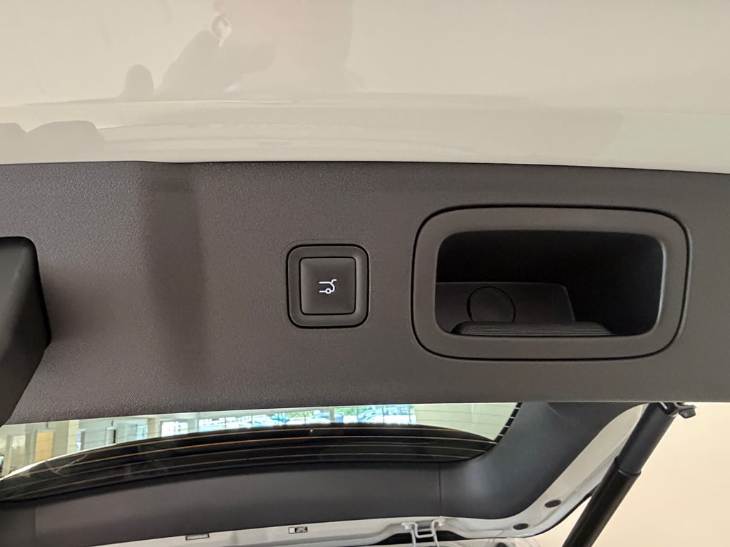 Leapmotor B10 EREV 1.5 + 18.8 kWh Euro 6 thumbnail