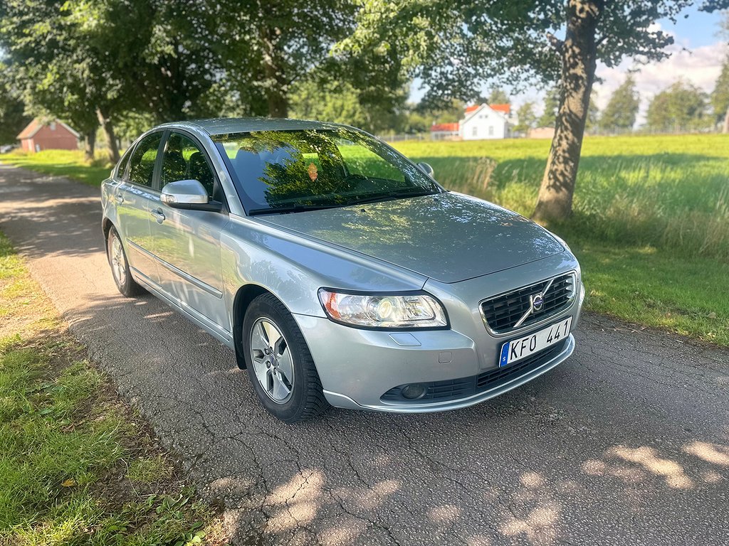 Volvo S40 1.6 D Momentum Euro 4, Svensksåld, Xenon, 