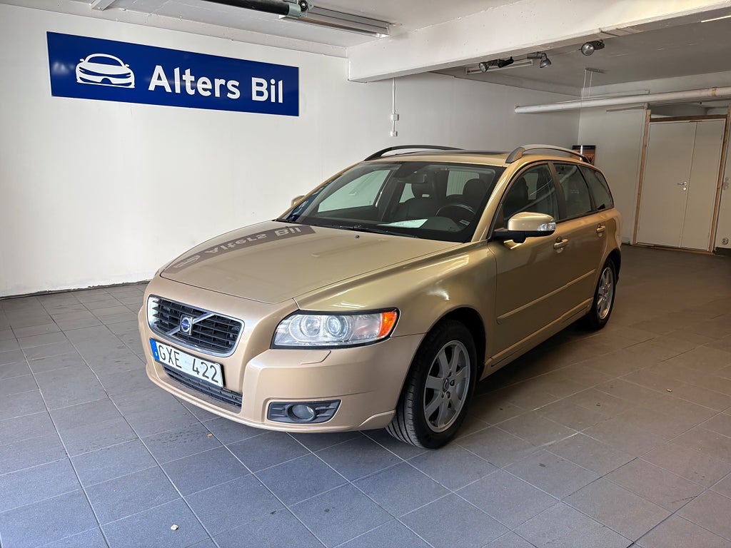 Volvo V50 2.0 D Momentum   Endast två ägars bil sedan ny