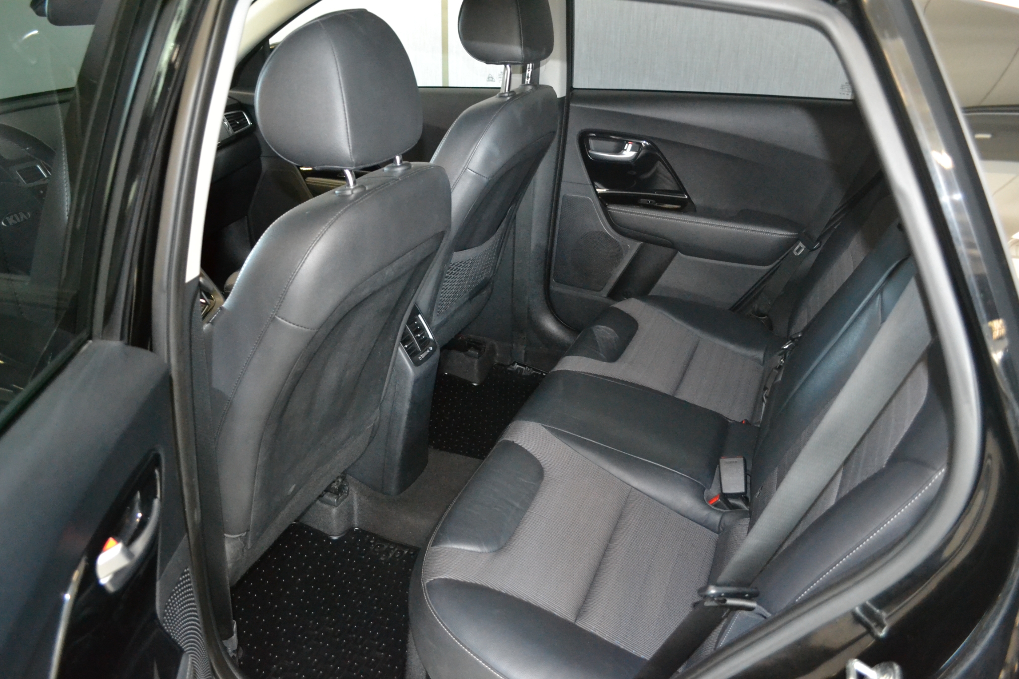 Kia Niro 2018, photo 7/10