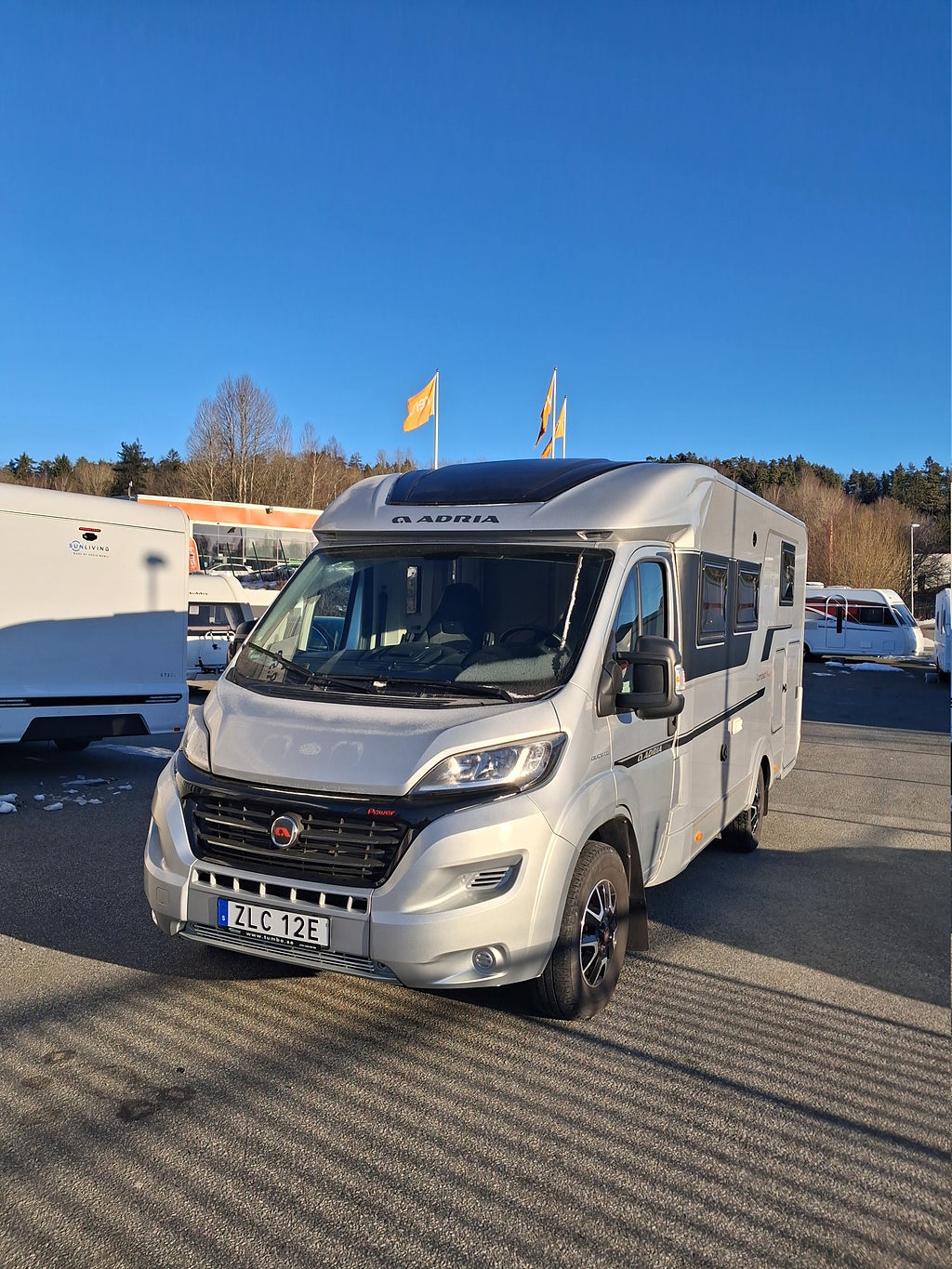 Adria Compact 