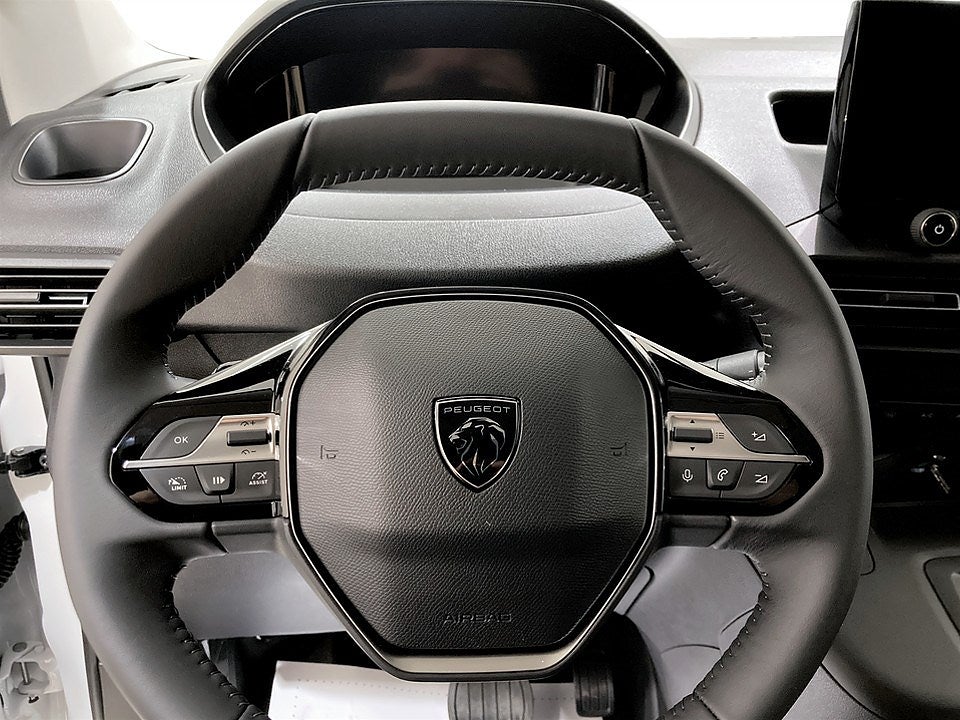 Bild på Peugeot Partner Plus BlueHDi 130hk Aut L1 - OMGÅENDE LEVERANS!