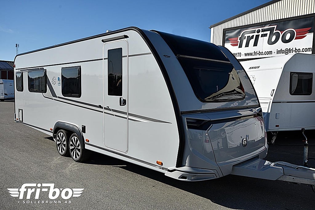 Knaus 650 PXB Südwind, Queenbed