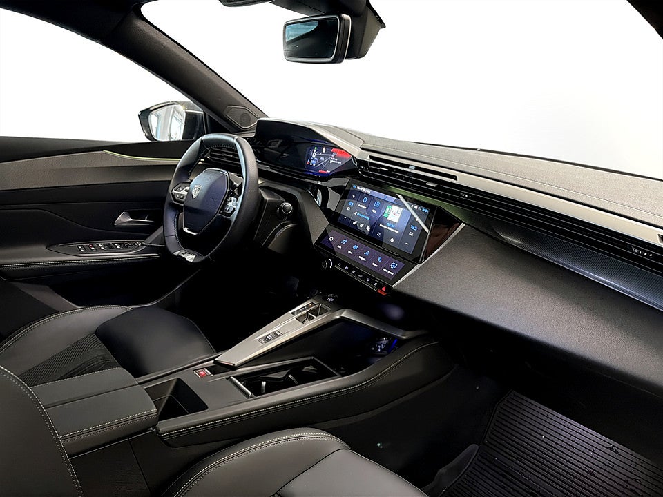Bild på Peugeot 408 GT Hybrid 136hk Aut B-KAMERA ELSTOL NAV