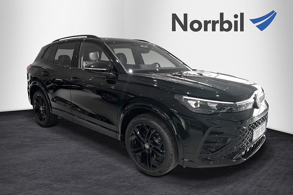 Volkswagen Tiguan R-LINE EHYBRID 272hk Läder/Navi/Black Style