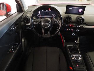 Kombi Audi Q2 13 av 21