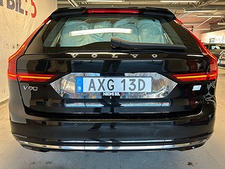 Volvo V90 Recharge T6 AWD Automat Momentum S&V-Däck/Kamera