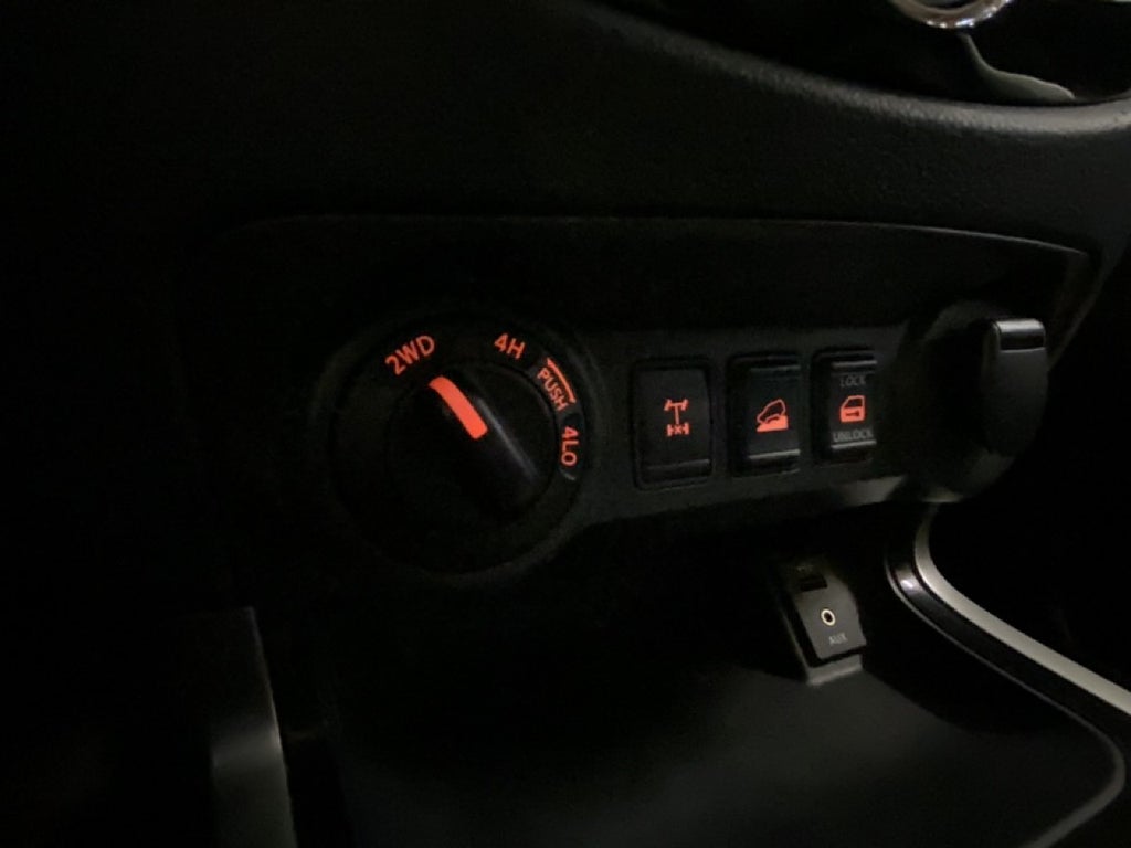 Nissan Navara Dubbelhytt 2.3 dCi 4WD Euro 6 Dieselvärmare Kåpa – bild 21