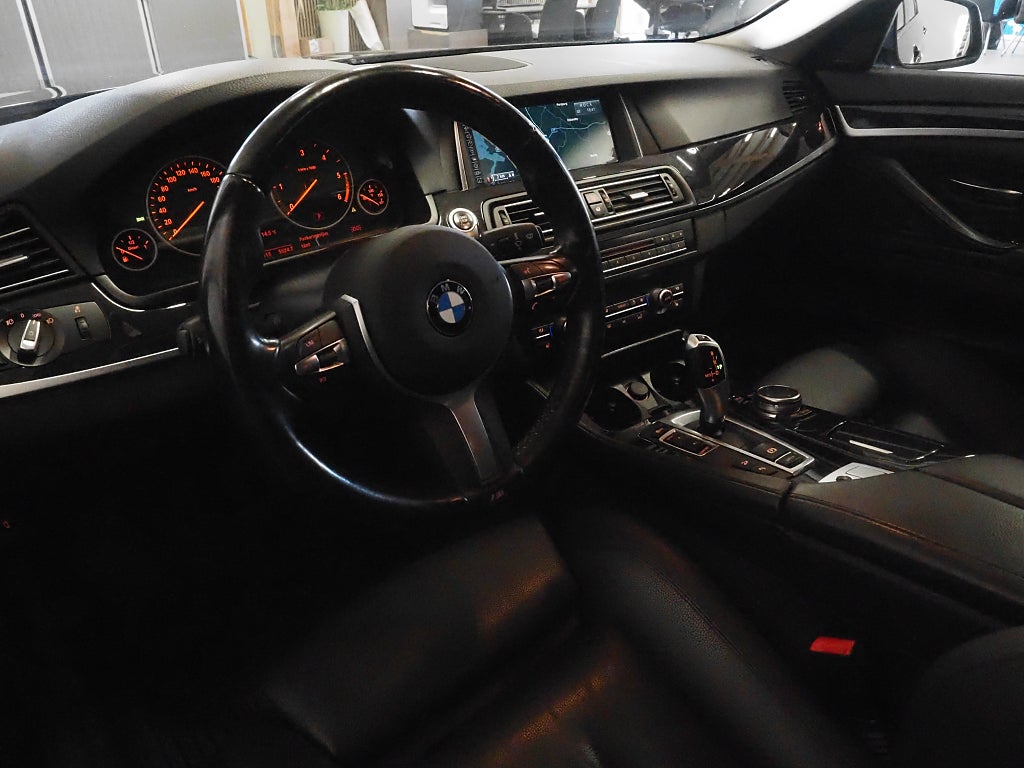 BMW 530 d xDrive Sedan Navi Taklucka H/K D-Värm Drag Skinn