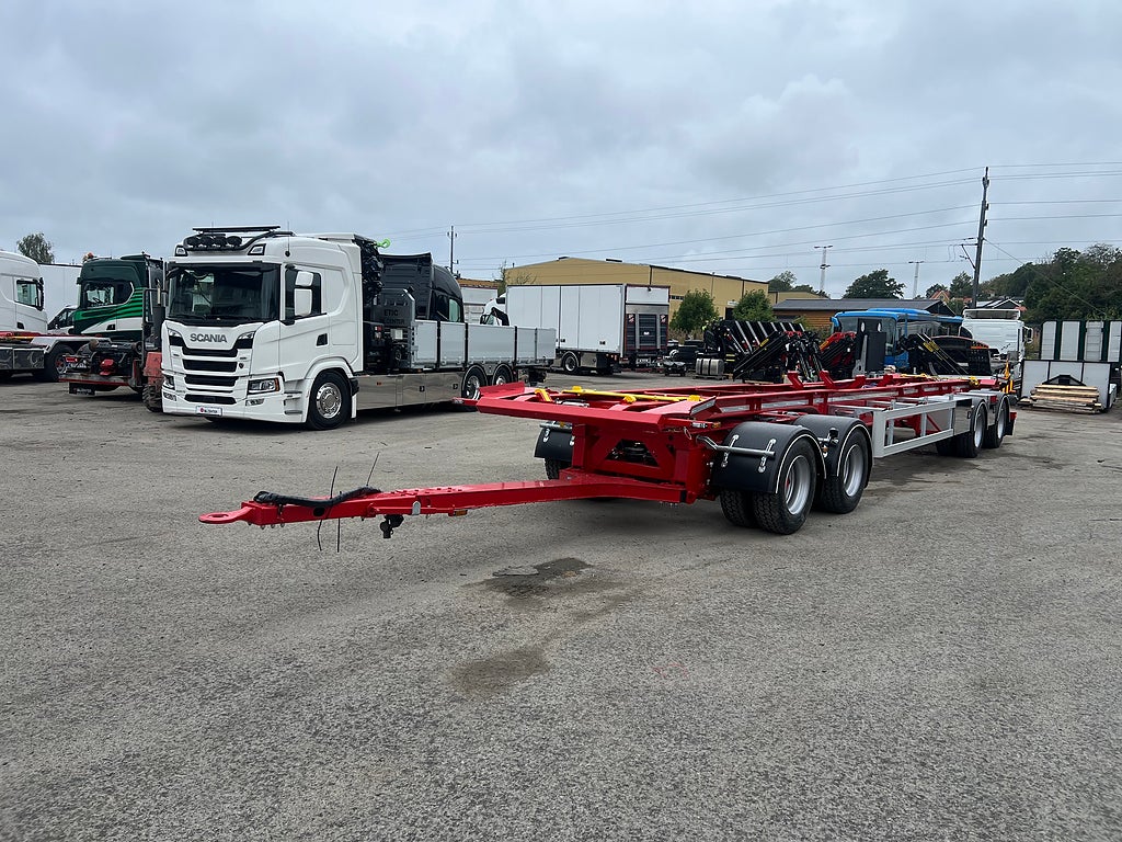 Övriga Bilcenter's 4 Axlade lastväxlarvagn med glider