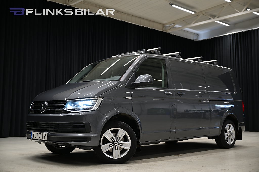 Volkswagen Transporter 4Motion DSG 150HK L2|Nedlackad|LED|Dubbeldörr|EnÄgare