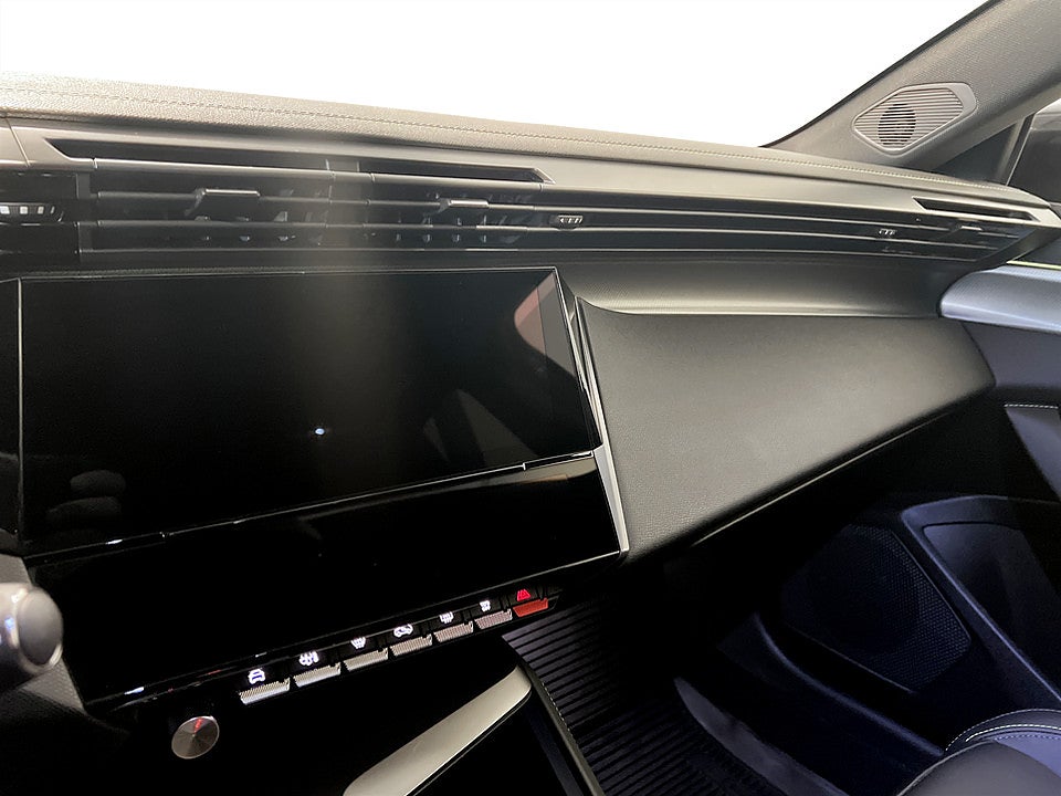 Bild på Peugeot 408 GT 1.2 PT 130hk Aut B-KAMERA CARPLAY