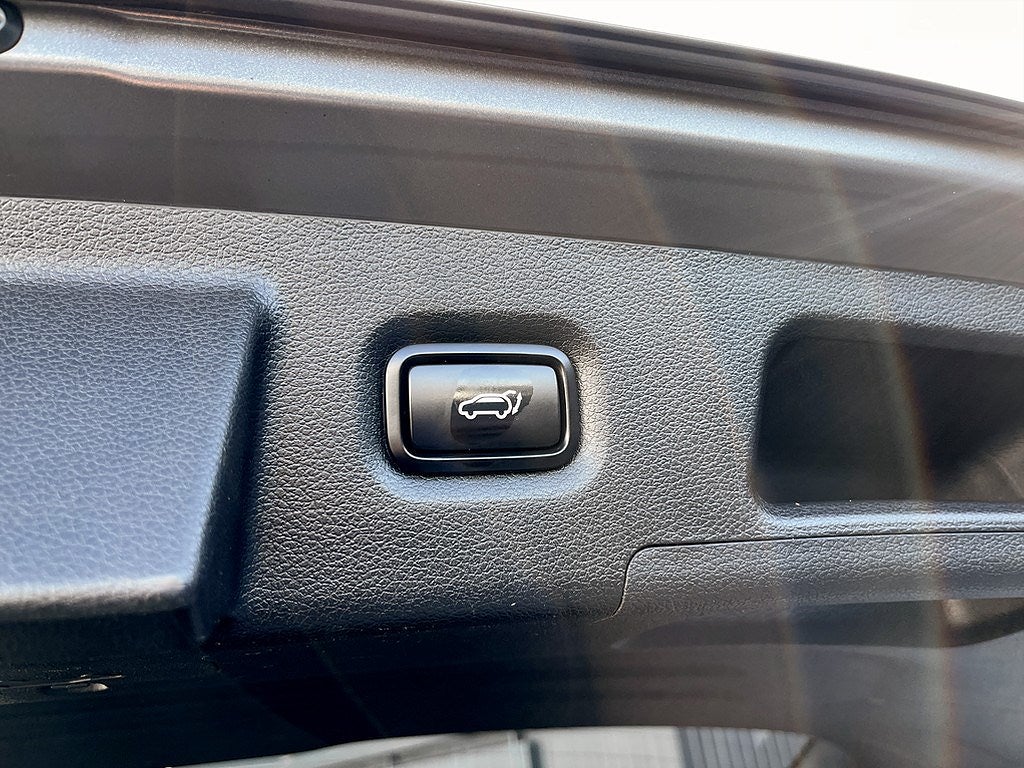 Bild på Hyundai Santa Fe Premium 2.2 200hk Aut AWD - 7-SITS,B-KAMERA,ELSTOL