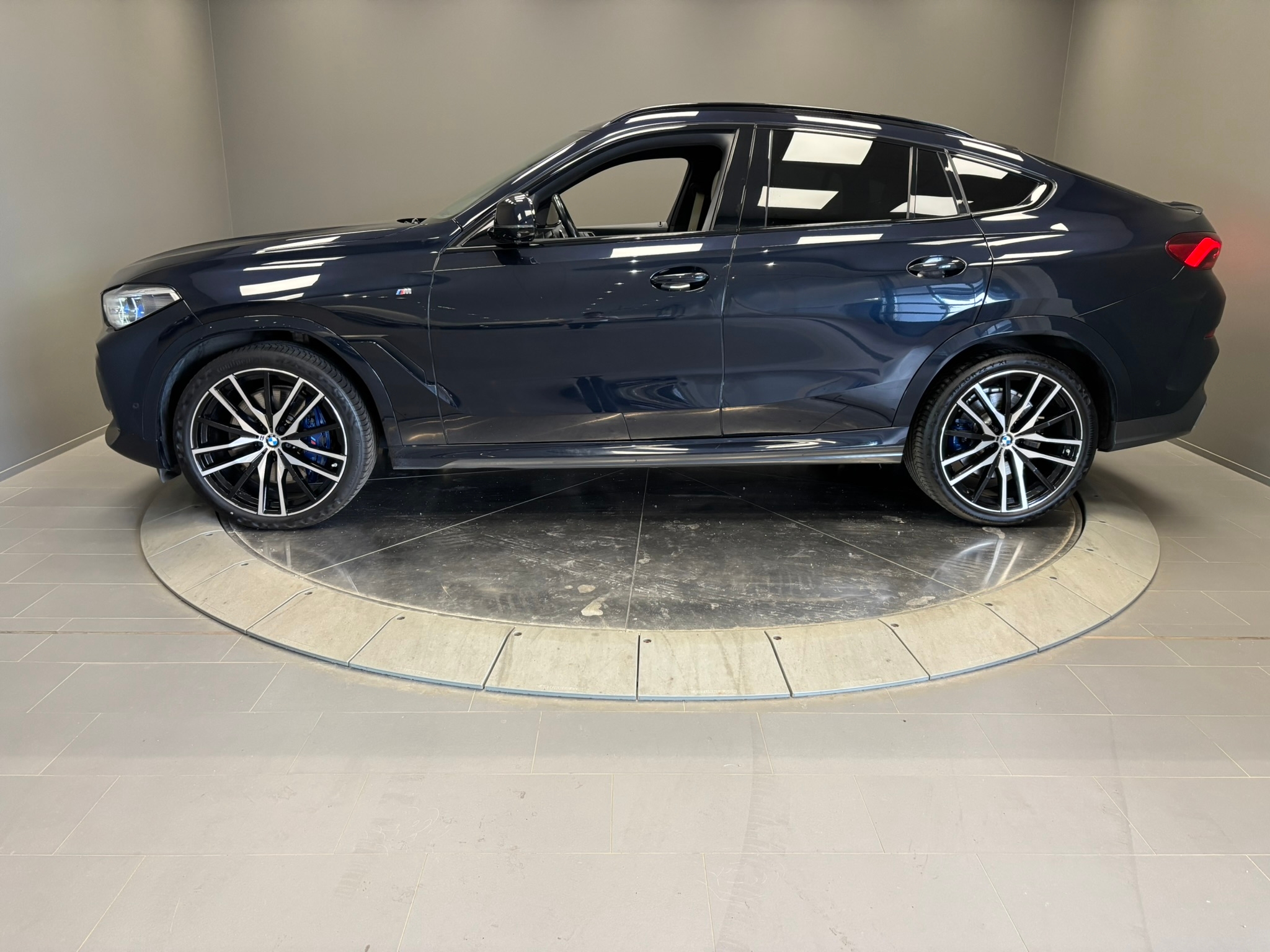 BMW X6 2021, photo 2/57