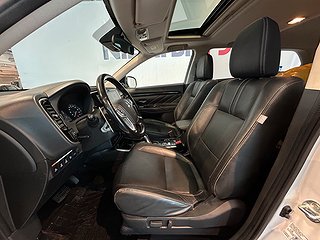 Mitsubishi Outlander PHEV Business Värmare/Pano/Skinn/360