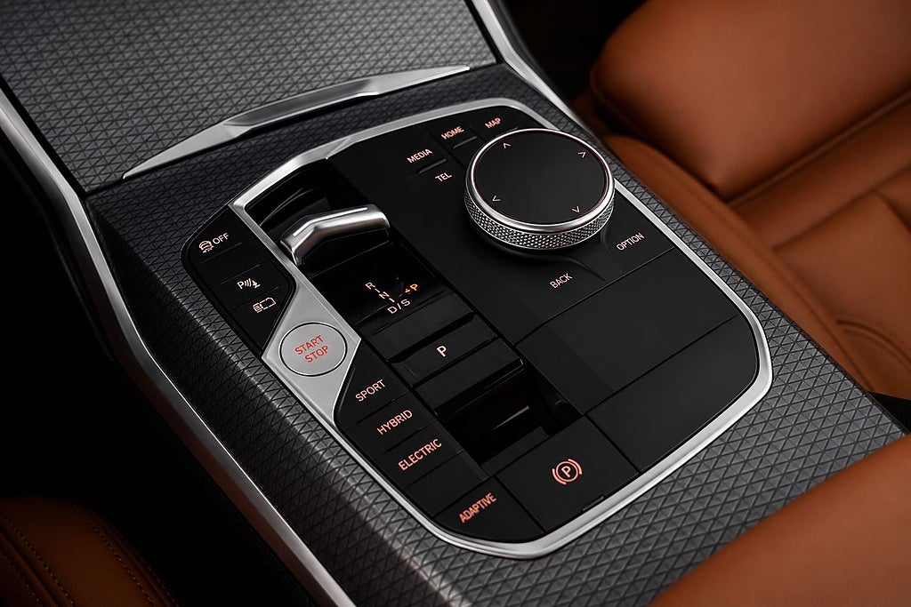 BMW 330e