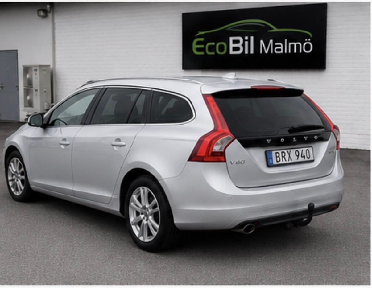Volvo V60 D2 Powershift Momentum Euro 5 2014, bild 4/46